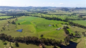 Meticulously developed Hunter Valley country with quality infrastructure