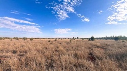 Allawah presented as a sizeable 12,395 acre additional grazing property