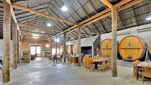 Well known Oatley family is selling historic Craigmoor winery at Mudgee