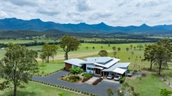 Upper Hut an outstanding 319 acre Scenic Rim lifestyle property | Video