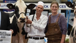 Tributes flow for renowned dairy showman, who dies after cancer battle