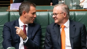Cyclone upends Labor's snap election plans, budget to be handed down