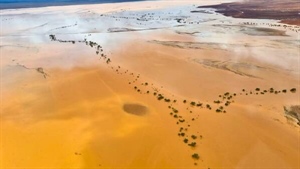 Heaviest falls slowly pass western Queensland as new WA flood threat looms