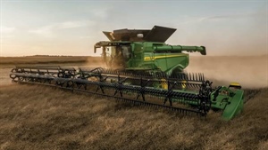 Australian farmers set to benefit from new John Deere header upgrades
