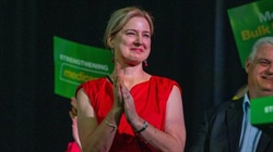 Would Collins continue as Labor's Agriculture Minister if both reelected?