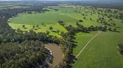 Large-scale farming, grazing property Berryjerry with timber bonus | Video