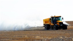 Growers accuse fertilizer giants of withholding stock as costs rise